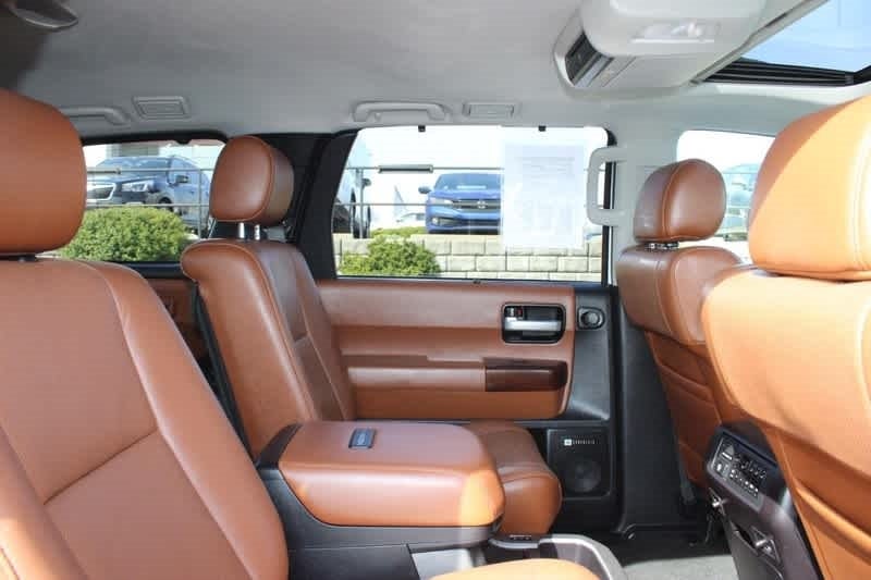 2015 Toyota Sequoia 4WD 5.7L FFV Platinum